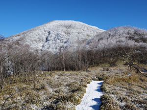 群馬県の赤城山登山　初冬　霧氷の黒檜山・駒ヶ岳トレッキング