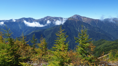 南アルプス　鳳凰三山　辻山から北岳方面の展望