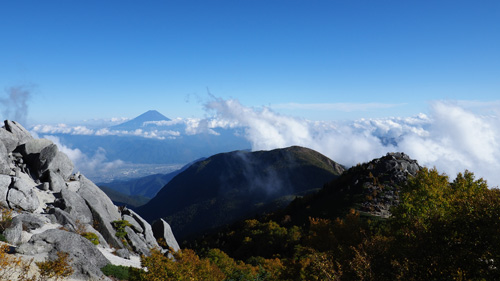 鳳凰三山　薬師岳からの富士山の眺め
